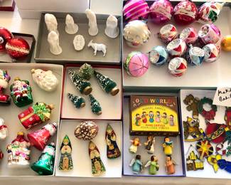 Vintage & newer Xmas ornaments, Nativity set, wooden angel band with original box, Makit Bakits & more