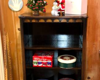Dark wood shelf, Xmas decorations incl. 1999 Lenox Santa w/ snowman, Xmas mugs & tins