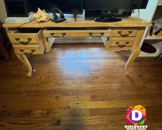 Back to that Fabulous Dallas Estate Sale this Weekend -- 2 days only!
No way could Sandy sell everything in 1 weekend when you have double the treasures of every other sale. So she's back this week with more things to sell, but this time at discounted prices! Bring those shopping bags; you're going to need them.