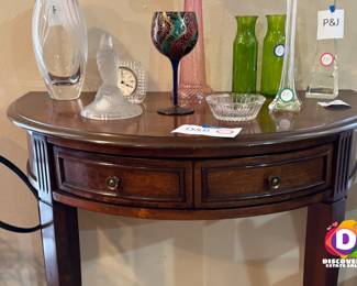 Back to that Fabulous Dallas Estate Sale this Weekend -- 2 days only!
No way could Sandy sell everything in 1 weekend when you have double the treasures of every other sale. So she's back this week with more things to sell, but this time at discounted prices! Bring those shopping bags; you're going to need them.