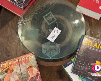 Back to that Fabulous Dallas Estate Sale this Weekend -- 2 days only!
No way could Sandy sell everything in 1 weekend when you have double the treasures of every other sale. So she's back this week with more things to sell, but this time at discounted prices! Bring those shopping bags; you're going to need them.