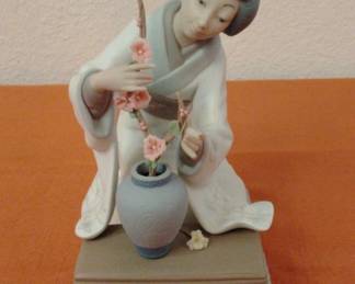 026 Elegant Lladro Japanese Flower Arranger