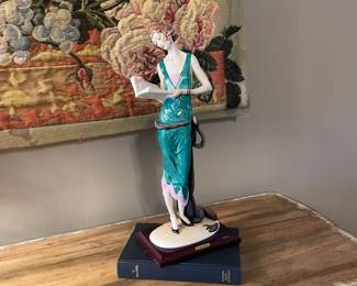 . . . accent figure
