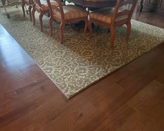 . . . closer look at the dining room area rug