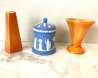 Lot 4176 Vintage Wedgwood Jasperware Tobacco Jar Weller Iridescent Vase