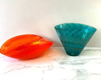 Lot 4082 Crate Barrel Murano Glass Aquatic Vase Murano Sunset Bowl