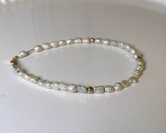Lot 3047 14K Baroque Pearl Bracelet