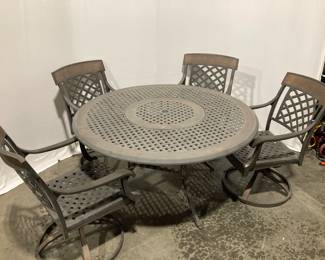 Lot 3928 Metal Outdoor Patio Table Rocker Chairs