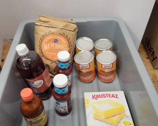 Random Food And Tub