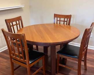 Mission Style Table And 4 Chairs