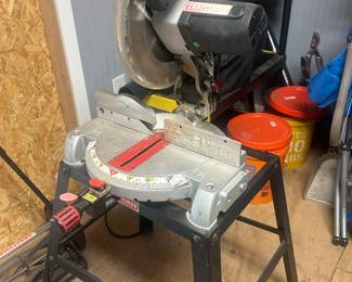 LOTS OF GREAT TOOLS