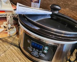 Hamilton Beach Crock Pot.