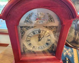 There are sooooooo many clocks!