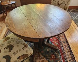 Antique Round Table.