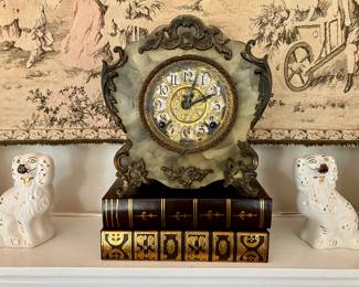 Antique French mantle clock