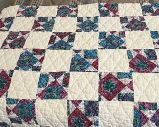 Machine quilted quilt