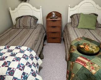 Pair wooden twin beds