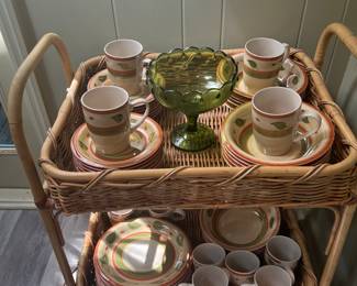 Rattan server w trays