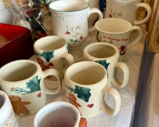 Holiday mugs