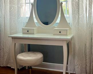 Hemnes White Dressing Table with Mirror
