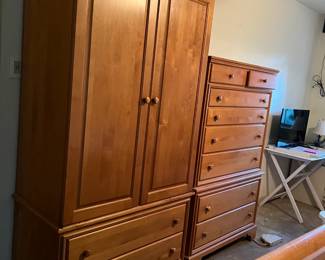 Large Wooden Wardrobe H- 6'5 in, W- 3'2in, D- 1'6.5in - Follow Facebook Page 228EstateSellers for early access details and bonuses - Pre-sales available
