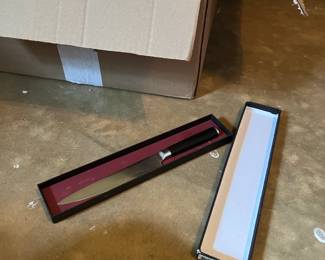 Shun Classic Chef's Knife - in original box. Made in Japan Follow Facebook Page: 228EstateSellers for early access details and bonuses - Pre-sales available -