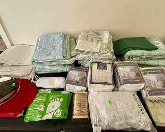 BEDDING, CURTAINS