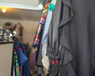 Designer clothing all sizes from current online business