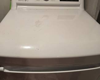 LG Dryer brought brand new in 2021