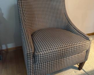 Super comfortable side chair