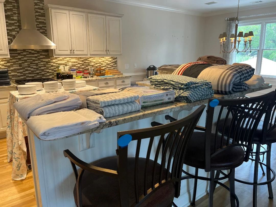 Blankets, sheets, bar stools