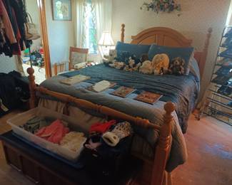 Queen size 4 post bed.