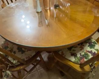Dining Room Table & 4 Chairs