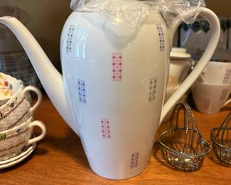 MCM Teapot and Luncheon Set