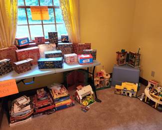 Vintage toys, puzzles and games