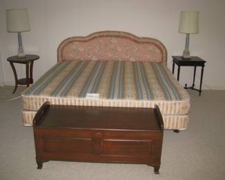 King bed,
