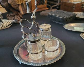 VINTAGE BRITSH CRUET SET WITH TOAST HOLDER