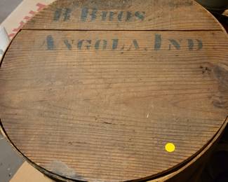 B BROS ANGOLA . IND CHEESE BOX
