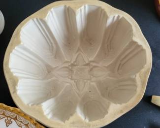 VINTAGE STONEWARE MOLD