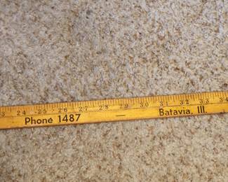 VINTAGE YARD STICK BATAVIA , ILL