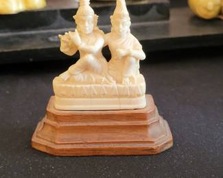 SMALL CARVED SCULPTURE ~ KRISHNA AND RADHA