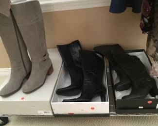 Women's boots, size 9. Never worn!
