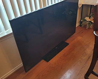 Flatscreen TV
