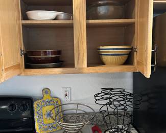 More midcentury bowls, trivet, fruit bowl and wine rack