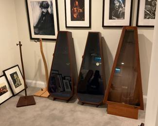FANTASTIC GUITAR HOLDERS