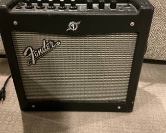 FENDER AMP