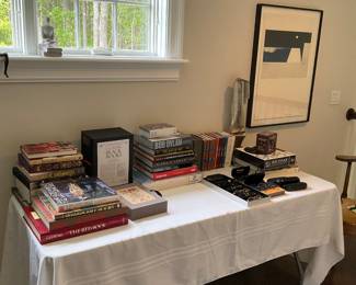 MANY ART BOOKS