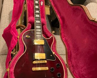 GIBSON GUITAR
