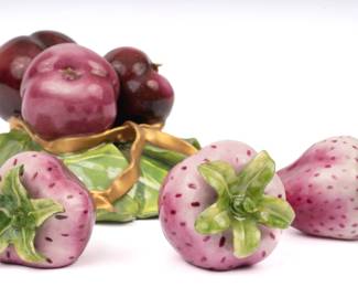 https://www.liveauctioneers.com/item/207340917_katherine-houston-porcelain-painted-fruit-3-strawberries-and-plum-grouping-4-pieces