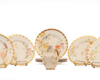 https://www.liveauctioneers.com/item/207340838_8-antique-royal-worcester-hand-painted-floral-plates-and-1-cream-pitcher